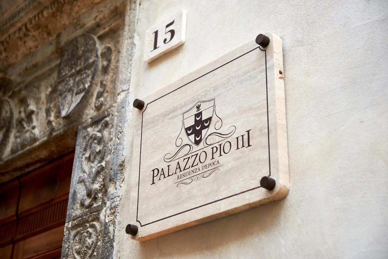 Palazzo Pio III - Residenza D'Epoca Bed & Breakfast Sarteano 0*,  Italy