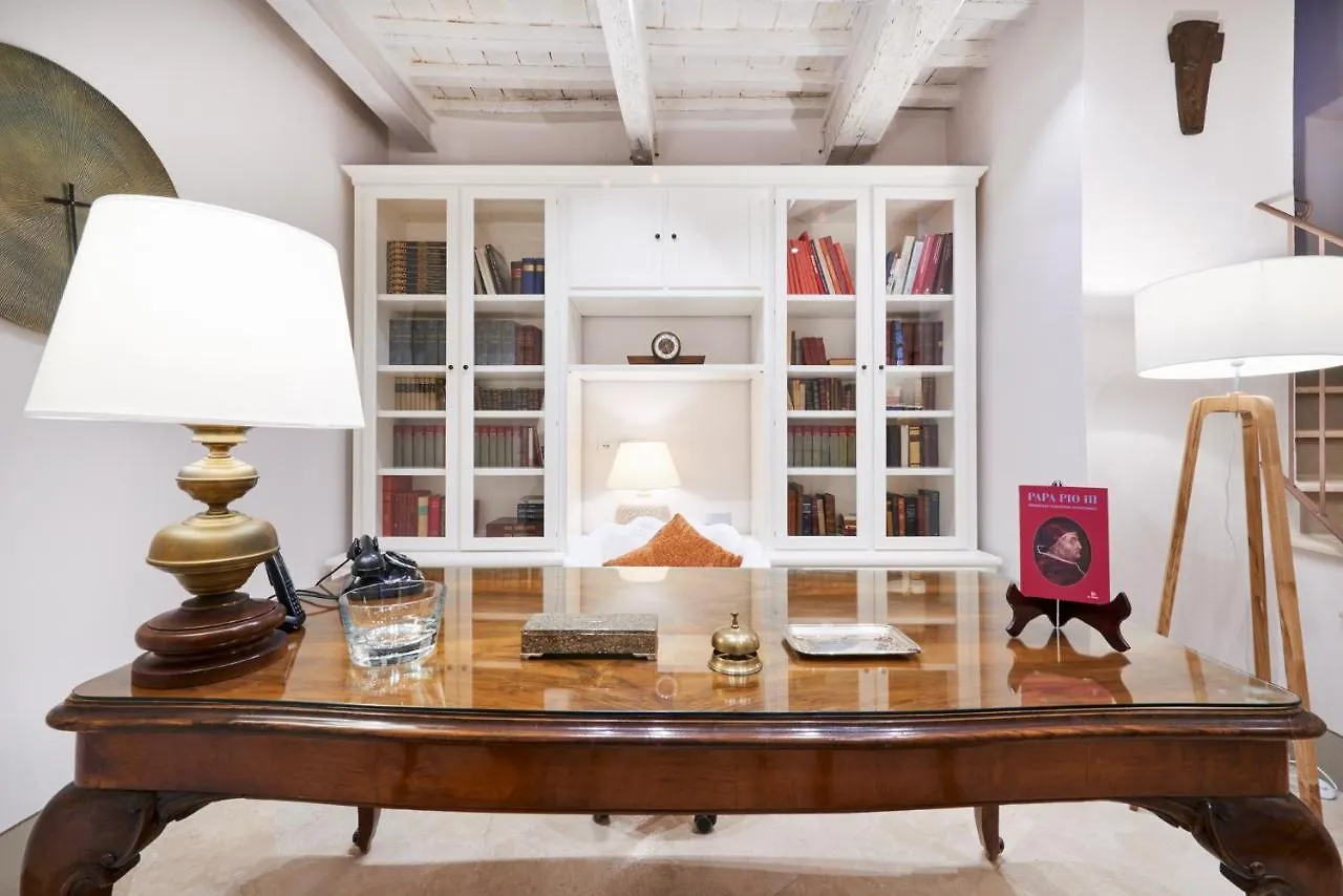 Palazzo Pio III - Residenza D'Epoca Bed & Breakfast Sarteano