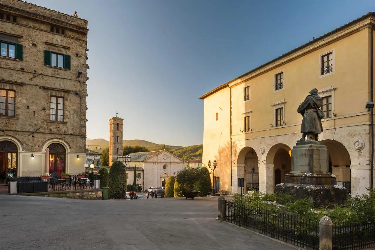 Palazzo Pio III - Residenza D'Epoca Bed & Breakfast Sarteano
